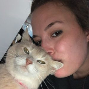 Meet your Posher, Angie